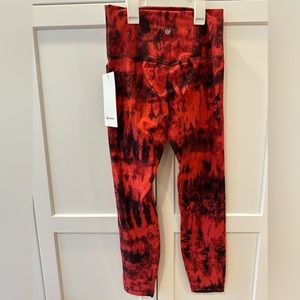 Lululemon Align leggings, Women’s size 6. Tag still on.